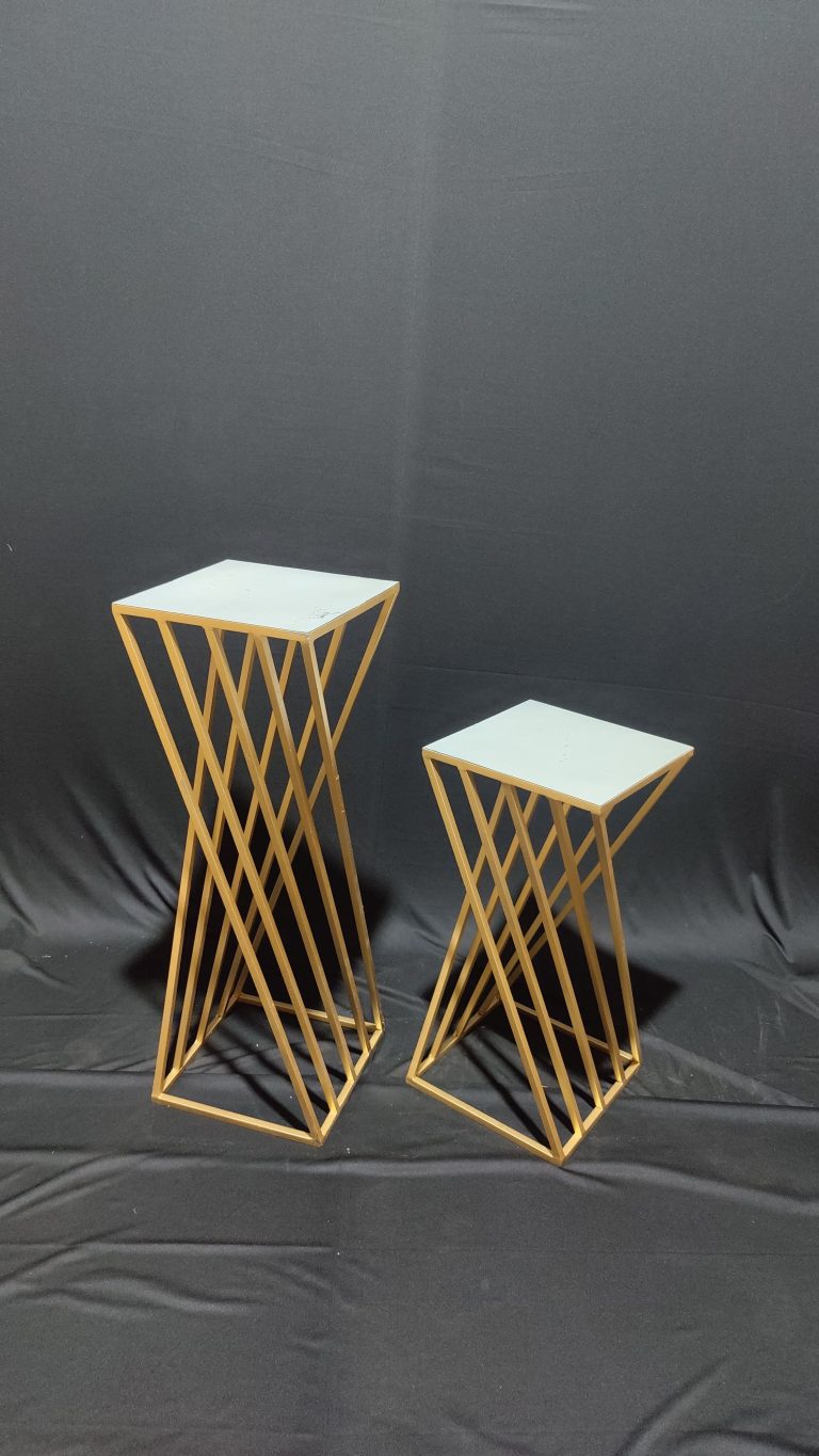 SQUARE STOOL